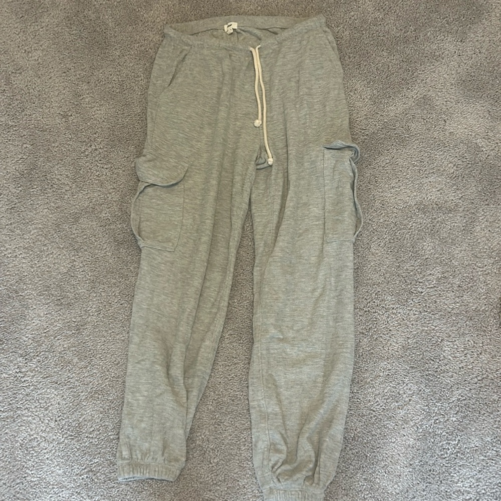 Grey cargo aerie pants  xs great condition never worn